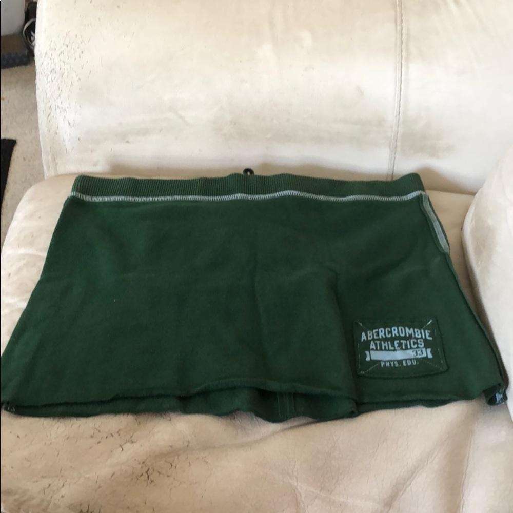 Green a&f skirt